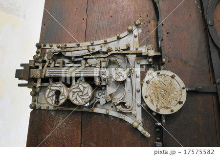 世界遺産　ビエルタン要塞教会　鍵 17575582