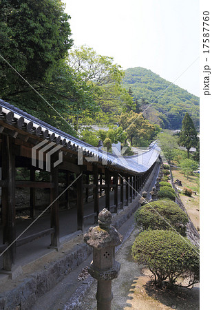「吉備津神社」回廊を南随神門脇より見る 「吉備津神社」回廊を南随神門脇より見る 17587760