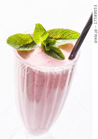 berry cocktail berry cocktail 17589053