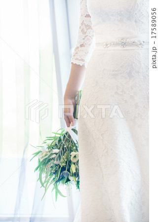 wedding flowers 17589056