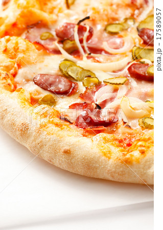 tasty pizza 17589057