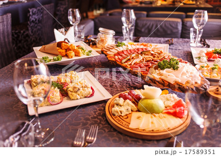 catering food 17589351