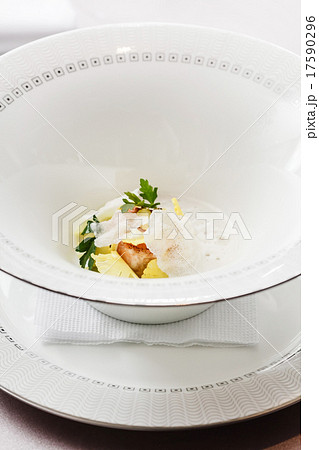 fish soup fish soup 17590296