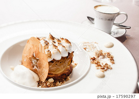 apple cake with meringue apple cake with meringue 17590297