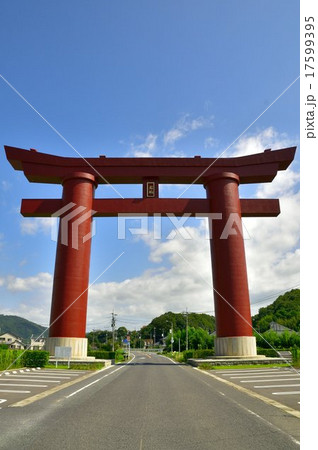 最上稲荷大鳥居（岡山県岡山市） 17599395