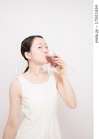 アサイー　女性 17601694