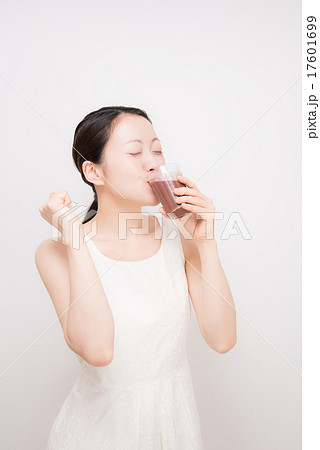 アサイー　女性 17601699