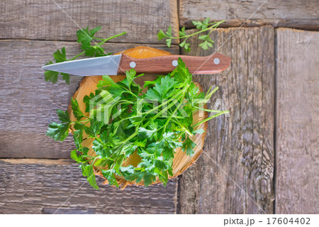 fresh parsley 17604402