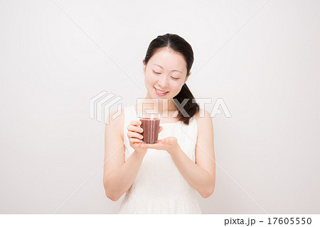 アサイー　女性 17605550