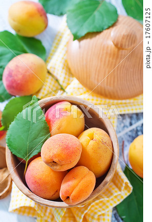 apricots apricots 17607125