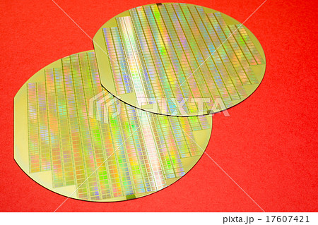 2枚のシリコンウェハー 2枚のシリコンウェハー 17607421