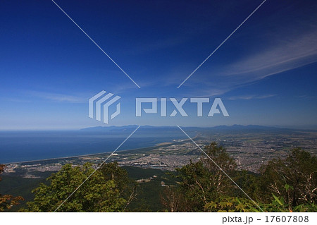 手稲山から見る石狩平野の眺望　石狩湾～石狩平野北西部 17607808