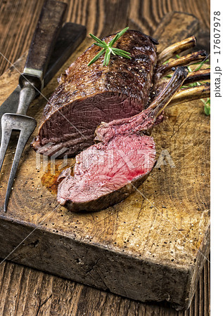 venison carree 17607978
