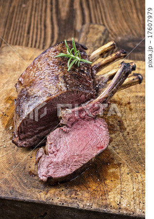 venison carree 17607979