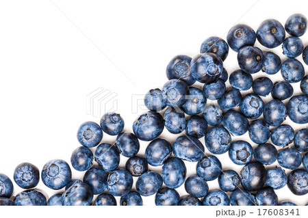 natural fresh blueberries closeup natural fresh blueberries closeup 17608341