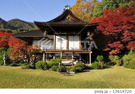 京都大河内山荘庭園の紅葉風景 17614720