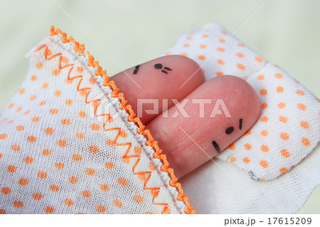 Finger art of couple. Couple with problem in bed.  17615209