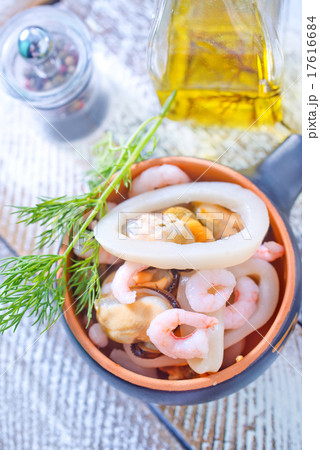 seafood 17616684