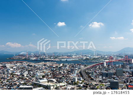 若松市街地と洞海湾 17618455