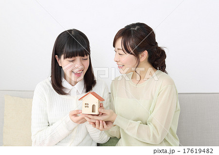 母親と娘 母親と娘 17619482