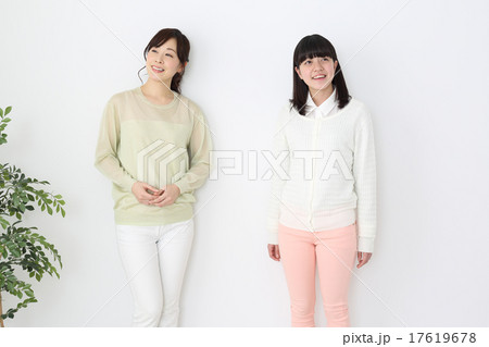 母親と娘 母親と娘 17619678