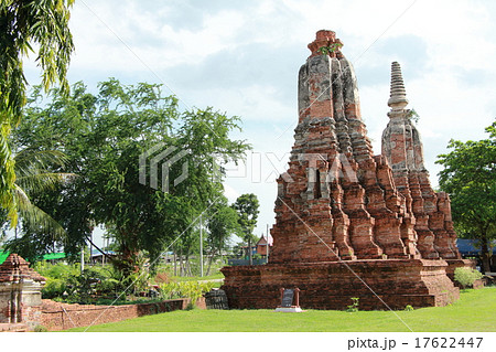 タイ　アユタヤ遺跡　ワット・プーカオトーン 17622447