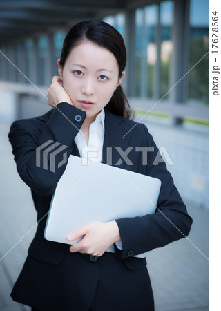 ビジネス 女性 ビジネス 女性 17628664