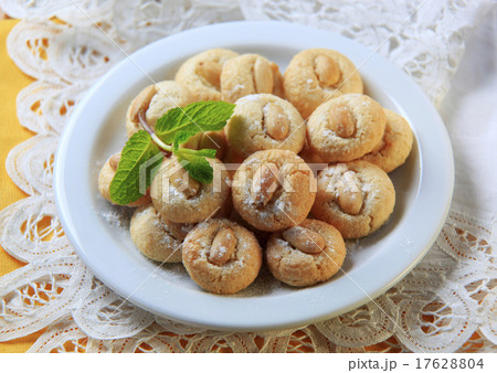 Almond macaroons 17628804