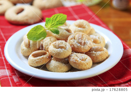 Almond macaroons 17628805