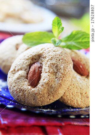 Almond macaroons 17628807