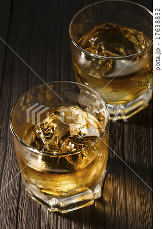 ウイスキー 17638832