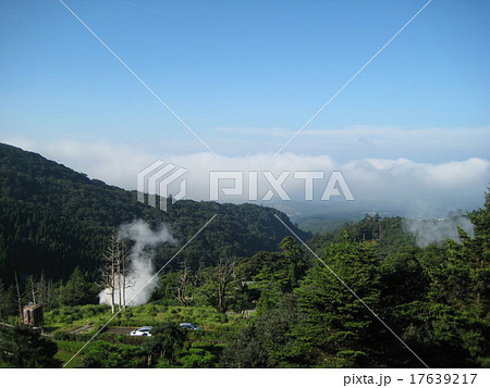 霧島温泉郷の湯気 17639217