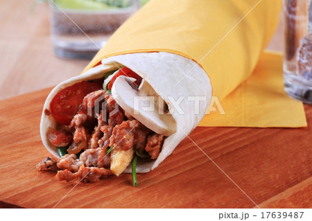 Wrap sandwich 17639487