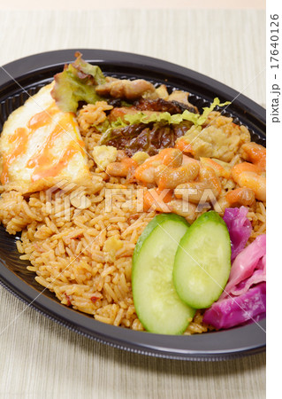 おいしいナシゴレン弁当 おいしいナシゴレン弁当 17640126