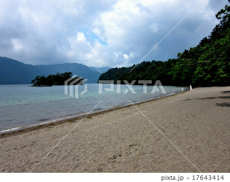 神秘の湖・十和田湖を歩く（４） 17643414