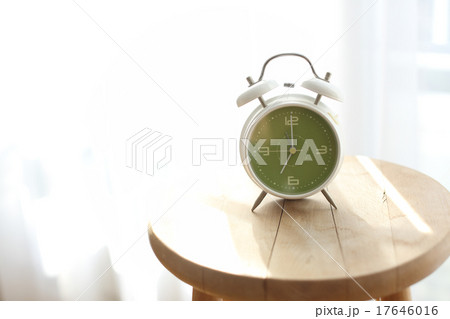 目覚まし時計 17646016