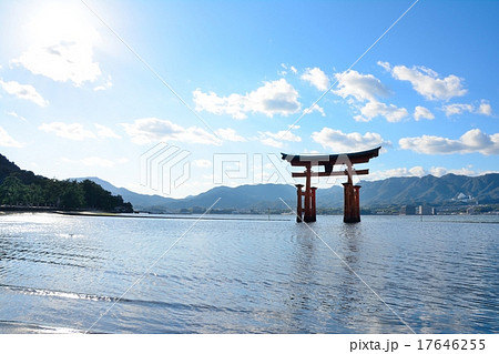 嚴島神社の大鳥居(2) 嚴島神社の大鳥居(2) 17646255
