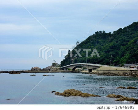 日本の海岸美・笹川流れの夕陽ライン(1) 日本の海岸美・笹川流れの夕陽ライン(1) 17646995
