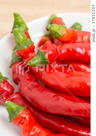 生のトウガラシ　 17652207