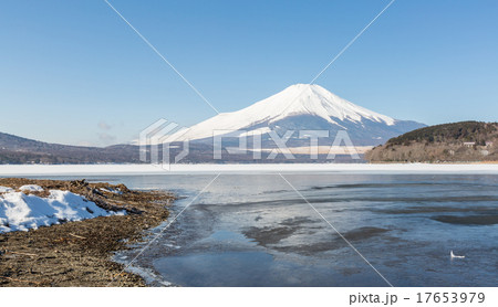 Mount Fuji Iced Yamanaka Lake 17653979