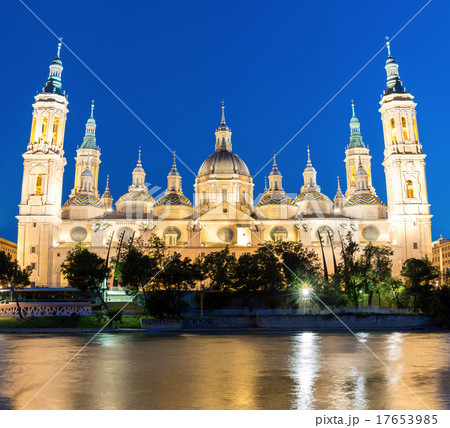 Zaragoza Basilica Spain Panorama 17653985