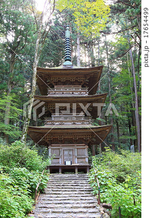 光前寺　三重塔 17654499