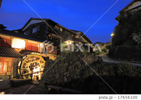 馬籠宿夜景 17656100