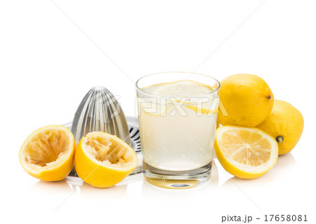 Freshly squeezed organic lemon juice Freshly squeezed organic lemon juice 17658081