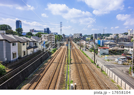 私鉄沿線の住宅街 17658104