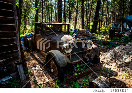 Vintage car. 17658814