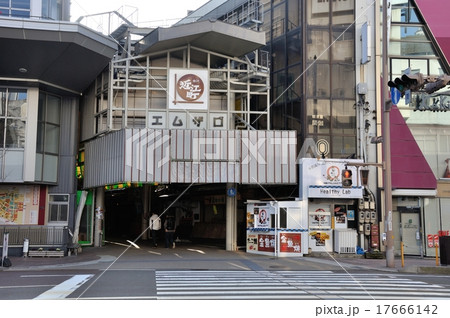 石川県金沢市　近江町市場エムザ口 17666142