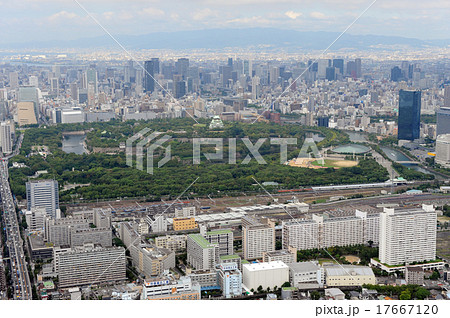 大阪城を空撮 17667120