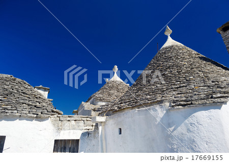 Traditional trulli houses in Alberobello Traditional trulli houses in Alberobello 17669155