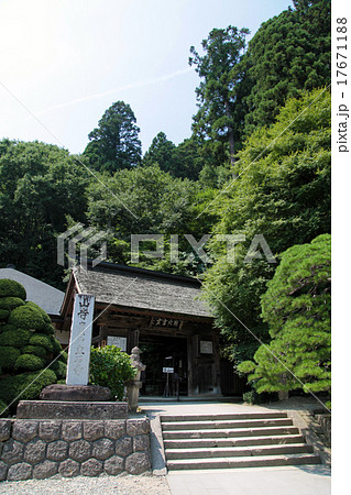 山寺 山寺 17671188